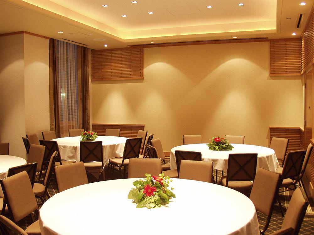 Pan Pacific Whistler Village Centre Restoran gambar